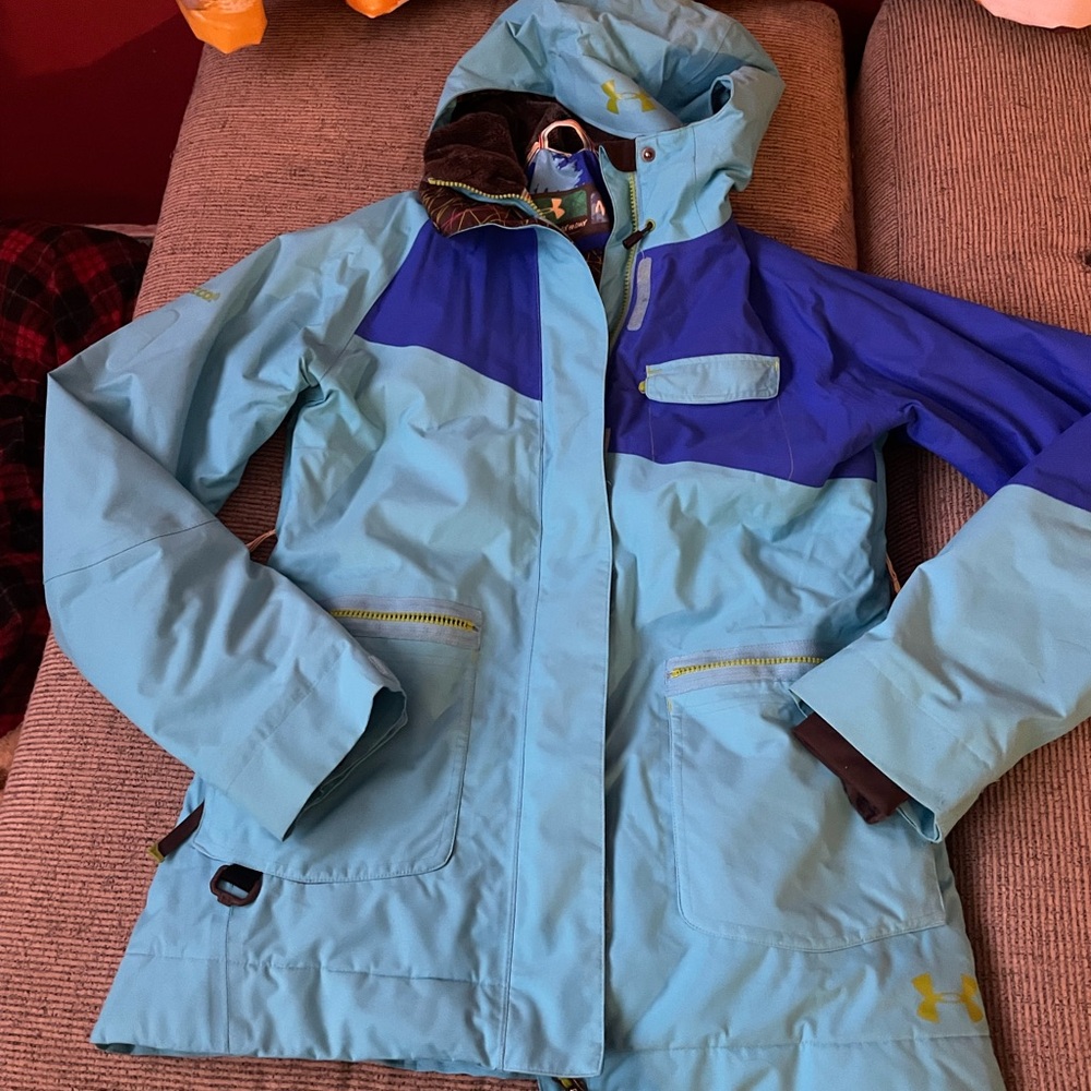 Under Armour Vibrant Blue and Teal Jacket size M